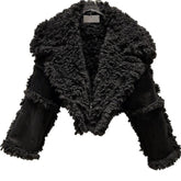 Die Gothica Oversize-Winterjacke aus Kunstpelz